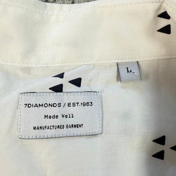 7 Diamonds Shirt Mens L White Short Sleeve Button Up W Triangle Pattern - Picture 4 of 8